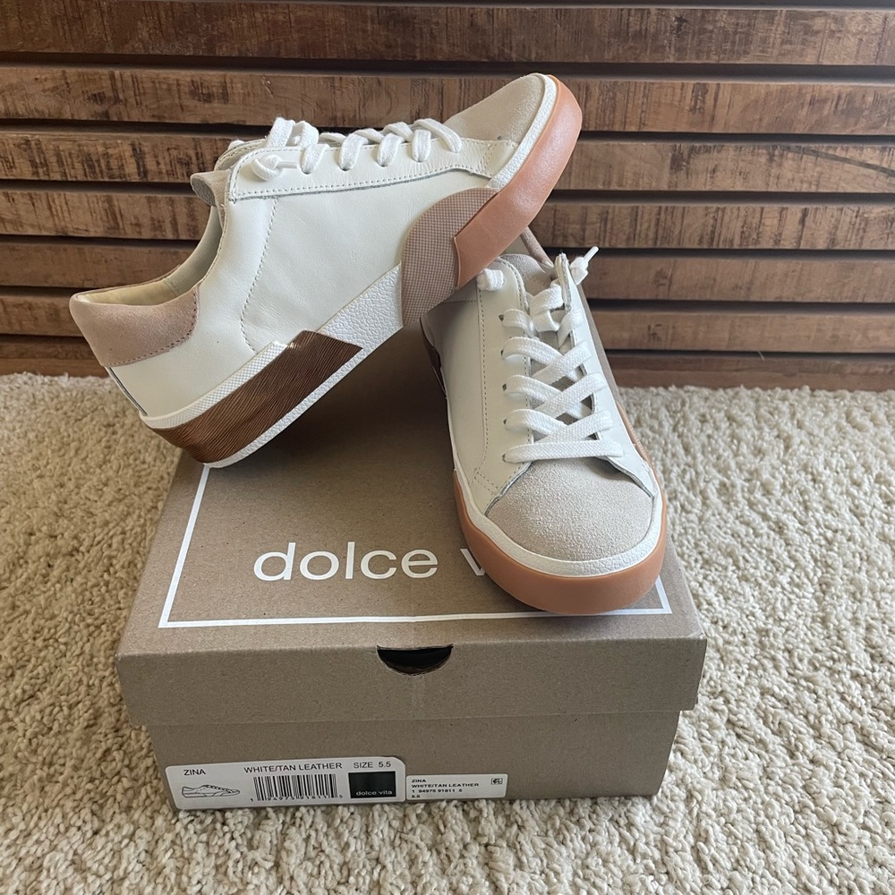 NWT Dolce Vita Zina Sneakers